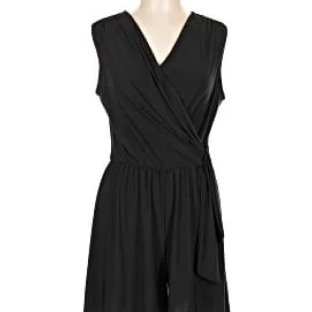 Chic Black V-Neck Jumpsuit